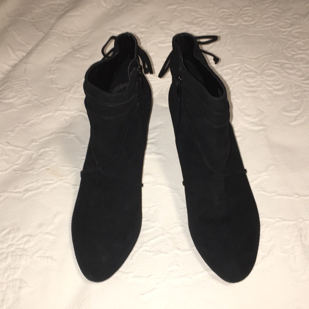 Shoes - Picture 2 of 6